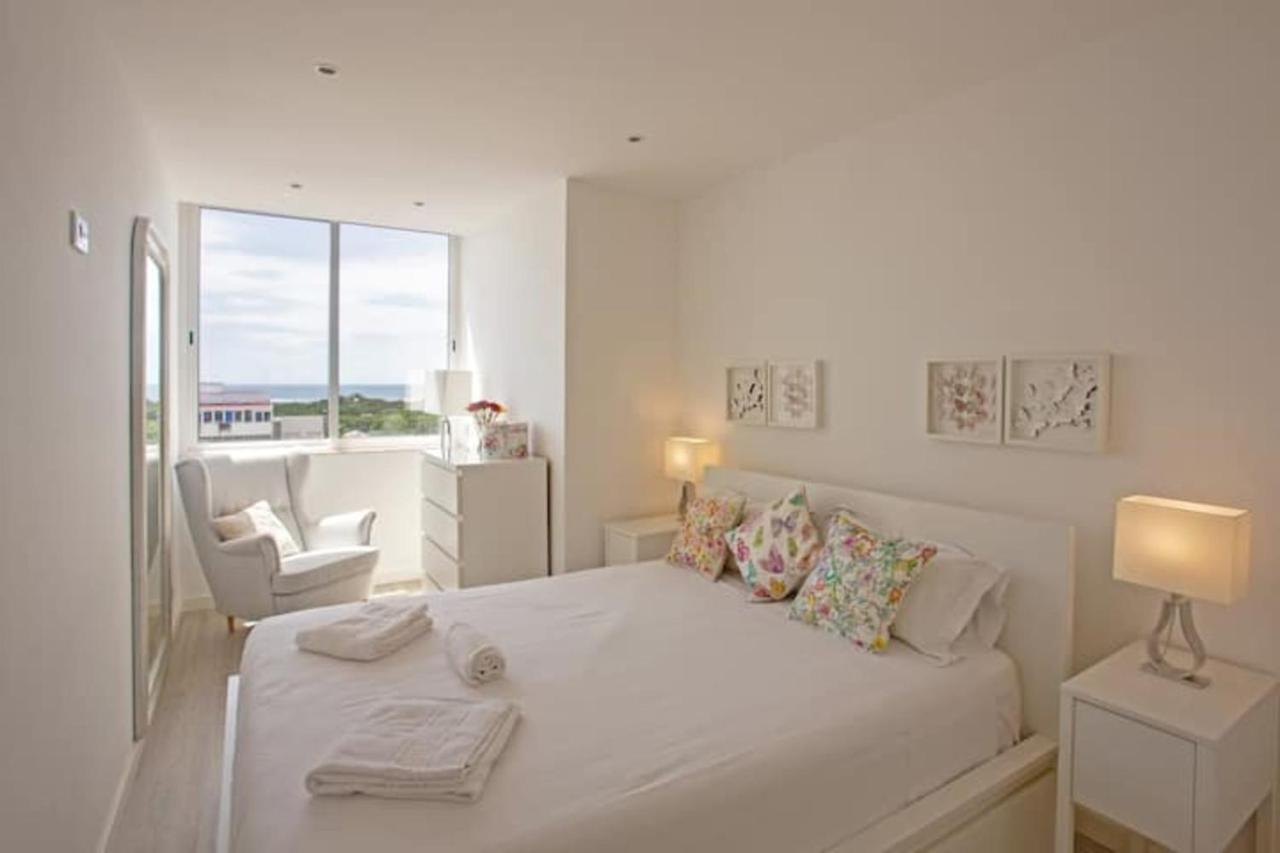 Magnificent 1 Bedroom Apartment With Views Over The Ocean Costa de Caparica Buitenkant foto